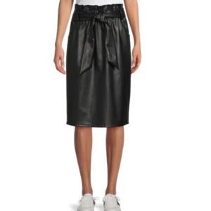 Time and Tru Black Faux Leather Paperbag Dkirt Medium (8/10) NEW